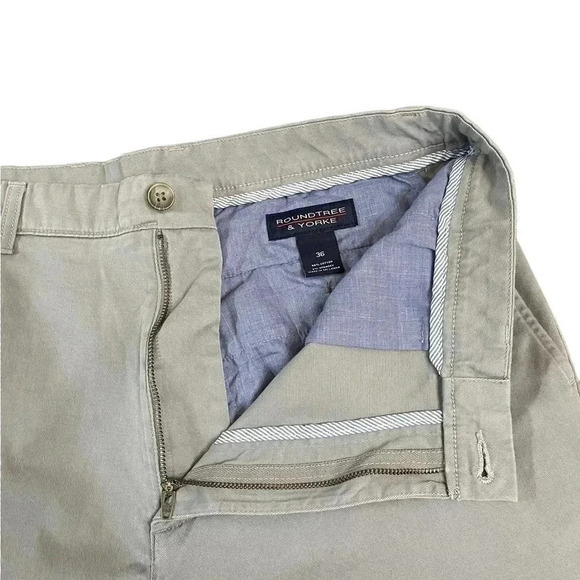 Roundtree & Yorke Bermuda Above the Knee Men’s Gray Flat Front Shorts size 36 - Picture 7 of 8